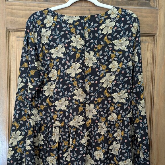 The Limited Women's Black Floral Peplum Long Sleeve Blouse. Size Medium - Picture 3 of 5
